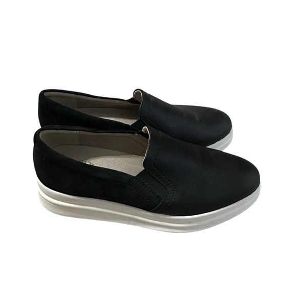 Naturalizer Black and White Loafers - Picture 5 of 10